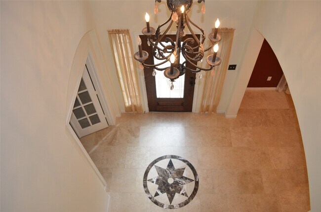 Building Photo - 2218 Longspur Ln
