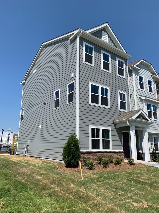 Foto del edificio - 5316 Daydream Dr