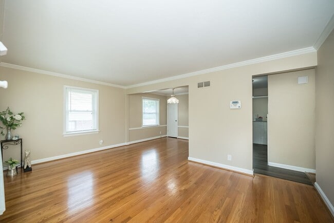 Building Photo - 9725 Durham Dr