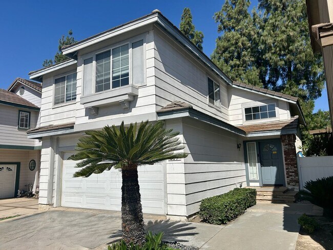 Foto del edificio - 864 Bramble Ln