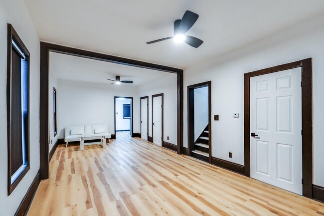 Foto del edificio - 2173 E 73rd St