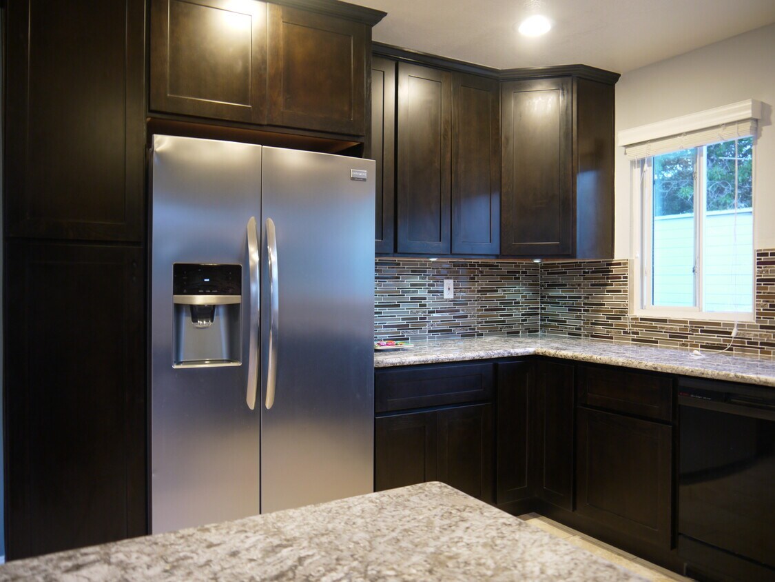 Primary Photo - 45677 Parkmeadow Ct