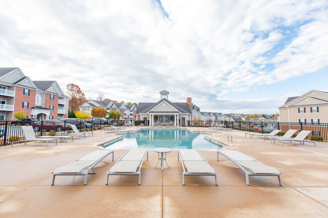 Pool/ Clubhouse - The Gables of Spring Creek