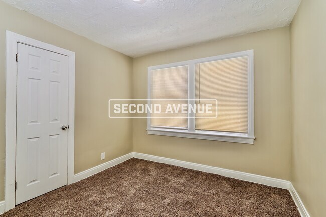 Building Photo - 651 S 37th ST
