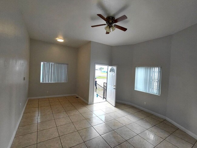 Photo - 851 W 93rd St Apartment