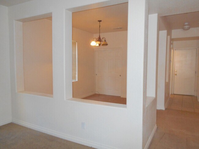 Foto del edificio - Stunning 4 Bedroom Home in North Las Vegas!