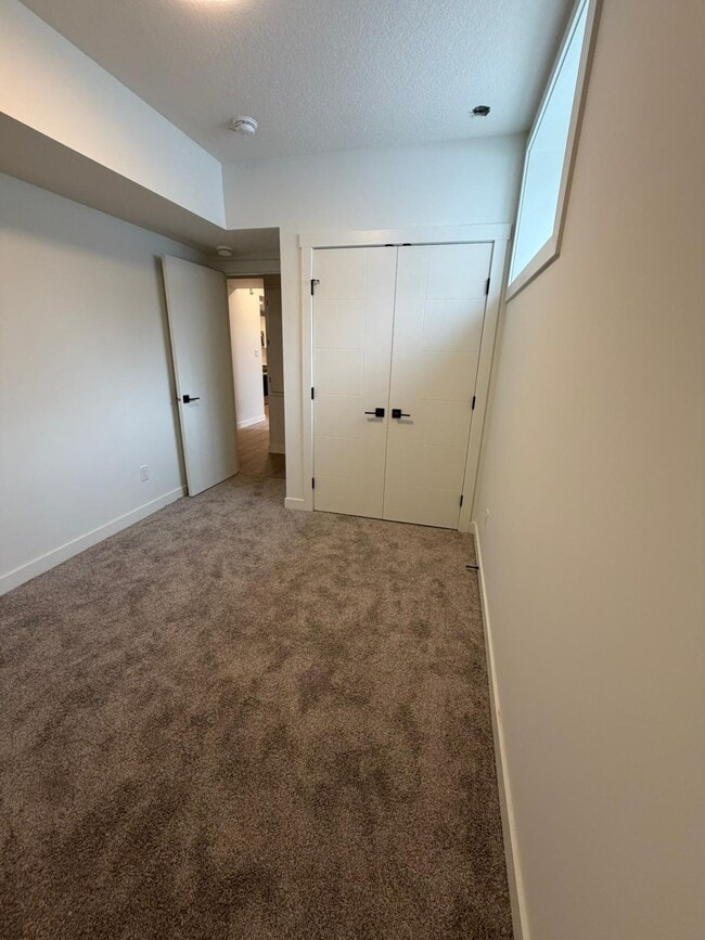 Photo du bâtiment - 14019-14104 104 Ave NW