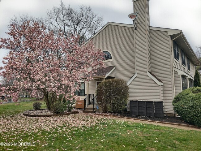 Building Photo - 1201 Arlington Dr