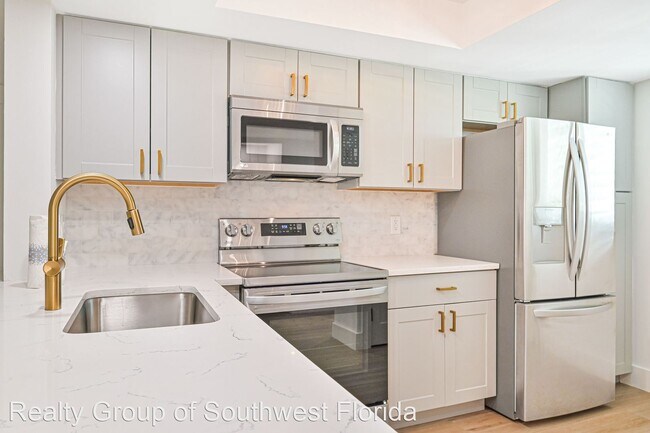 Building Photo - 2 br, 2 bath House - 136 Cypress Way E #505