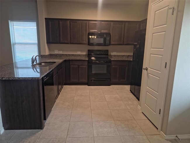 Building Photo - 140 Dodge Rd