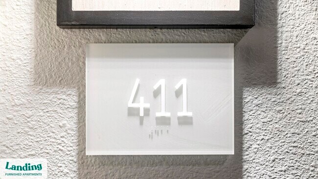 Building Photo - 6850 Foxtail Palm Wy