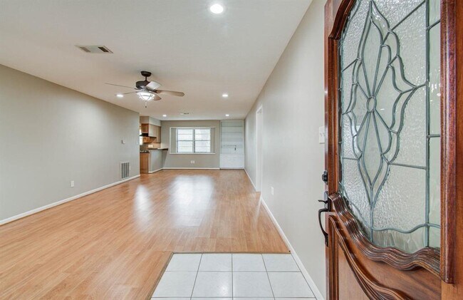Foto del edificio - 5710 Verdome Ln