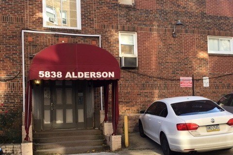 Foto principal - 5838 Alderson St