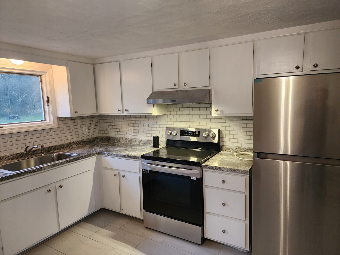 87 Benoit St Unit 87, Westport, MA 02790 Apartments in Westport, MA