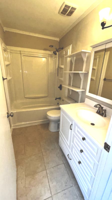 Foto del edificio - 7103 Lydgate Dr