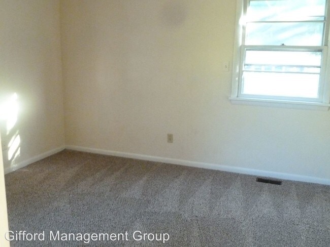 Building Photo - 3 br, 1 bath House - 2716 TOWNHOUSE LANE