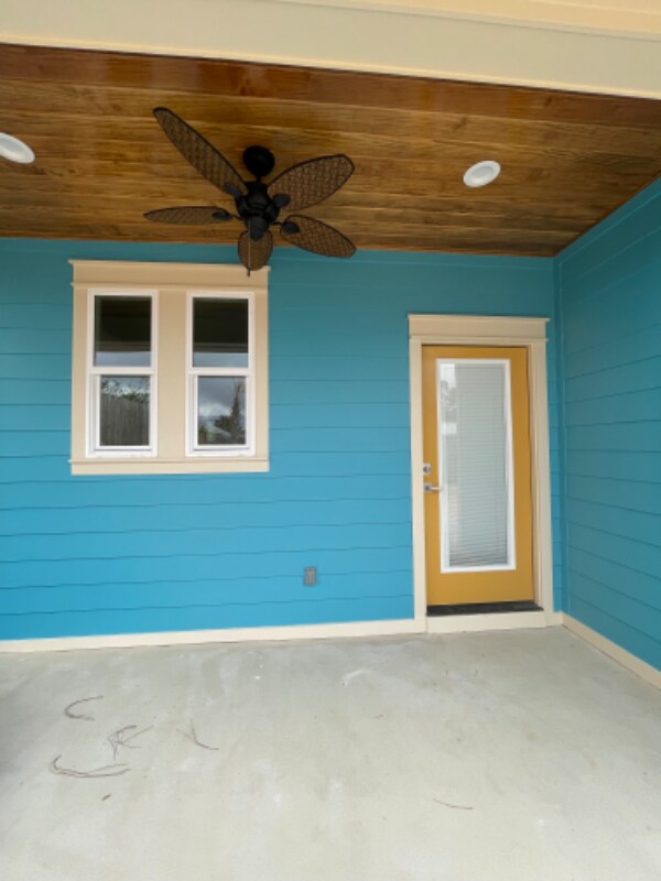 Building Photo - 22620 Sunset Ave