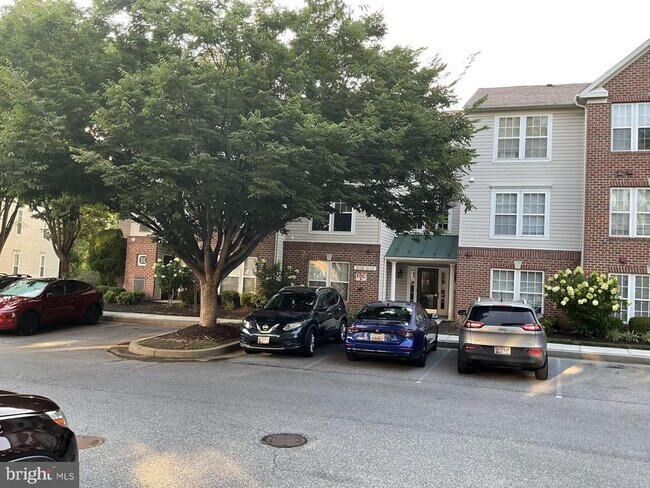 Foto del edificio - 2054 Hunting Ridge Dr