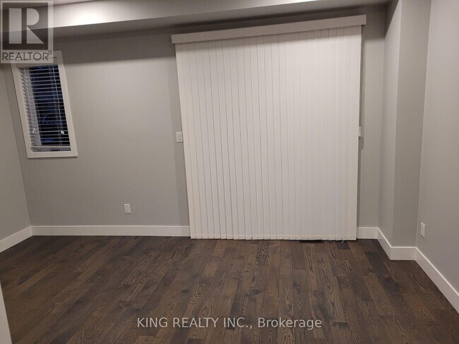 Photo du bâtiment - 2070 Meadowgate Blvd