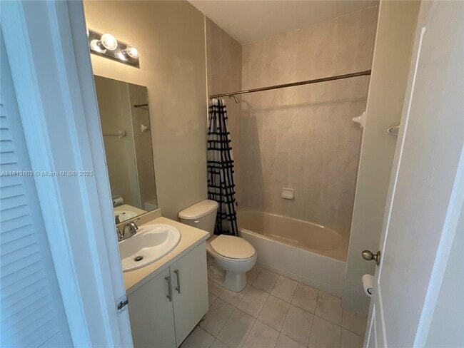 Foto del edificio - 7301 NW 174th Terrace