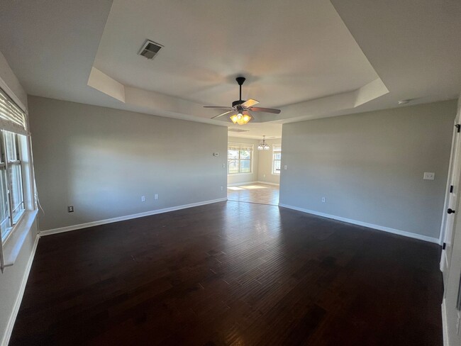Foto del edificio - 4 bedroom home in Owens Cross Roads