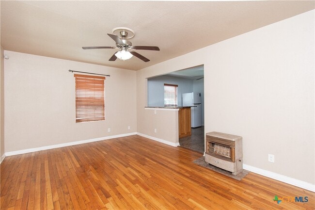 Foto del edificio - 2116 W Avenue D