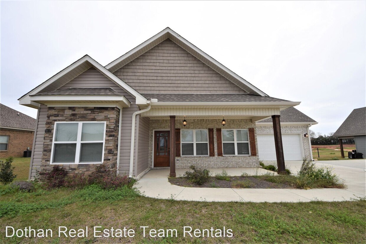 3 br, 2 bath House 207 Borland Ave House Rental in Midland City, AL