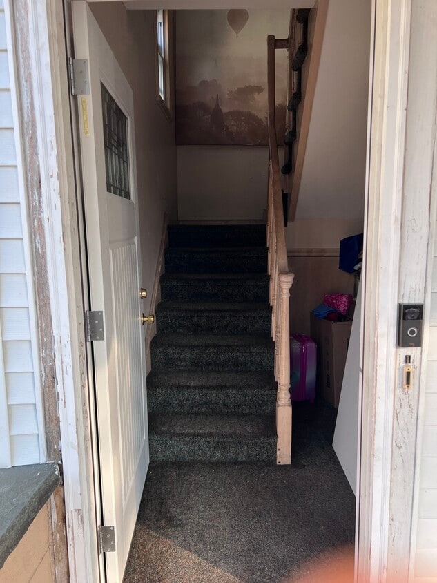 Primary Photo - 185 Hadley Ave