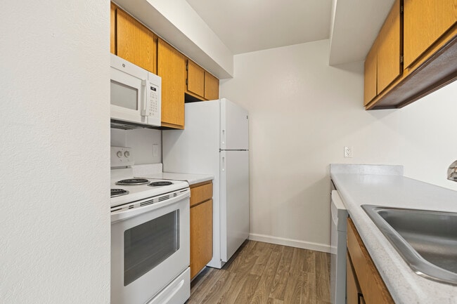 Foto del edificio - Cedar Trail Apartments