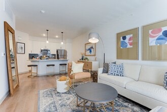 Building Photo - Durrington Ridge
