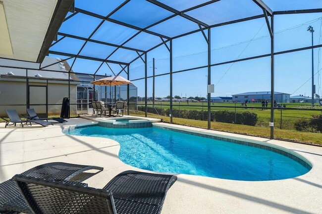Foto del edificio - 434 Henley Cir