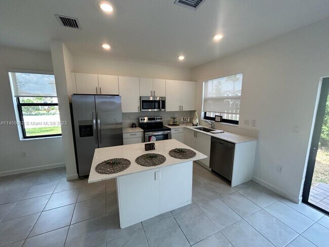 Foto del edificio - 11897 SW 246 Terrace