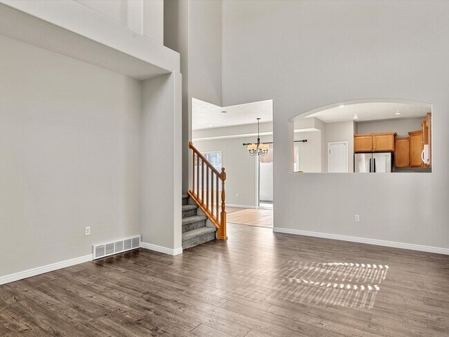 Foto del edificio - Newly Updated South Ogden Townhome | 3 Bed | Private Backyard | 2-Car Garage
