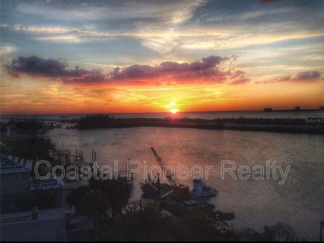 Foto del edificio - 5701 Mariner St