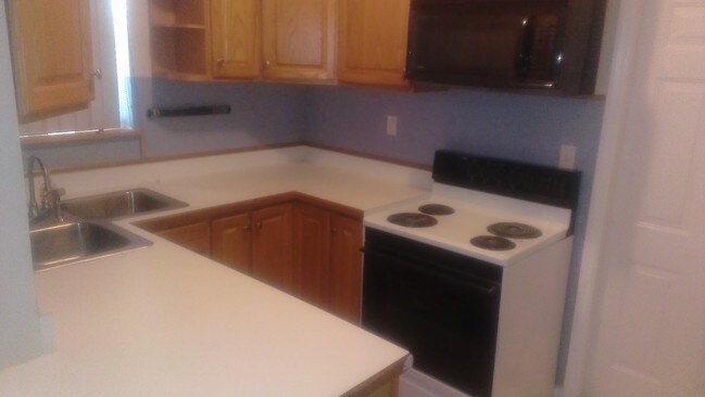 Kitchen - 5412 Lancaster Ave