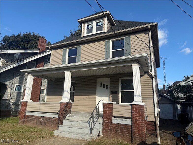 Primary Photo - 204 Broad Ave NW