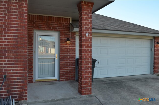 Building Photo - 4902 Slate Ct