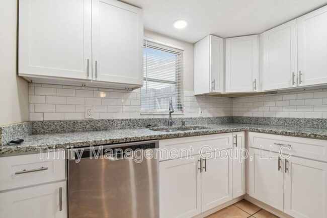 Foto del edificio - 4818 Dogwood St