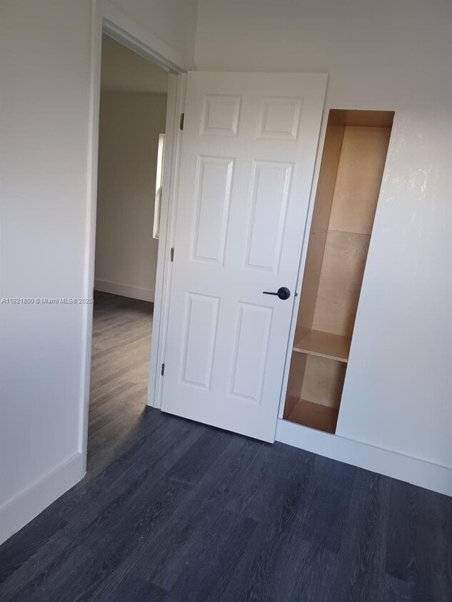 Building Photo - 1845 Dixieana St