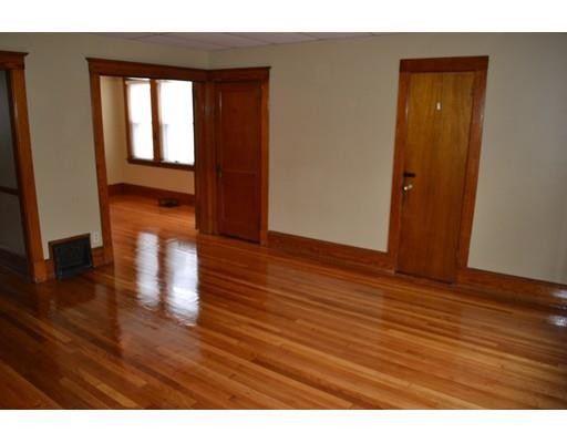 Foto del edificio - 26-28 Wheelock Ave