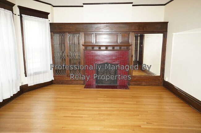 Building Photo - 61 St Albans St S