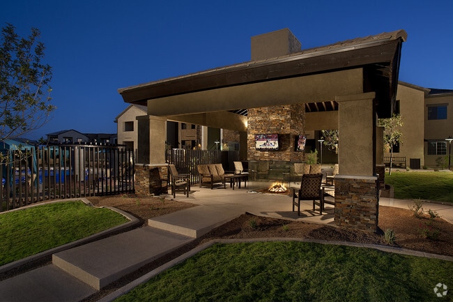 Building Photo - Encantada Dove Mountain