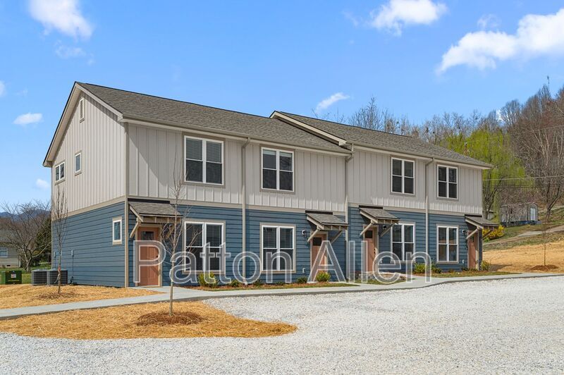 Foto principal - 22 Catawba Valley Ct