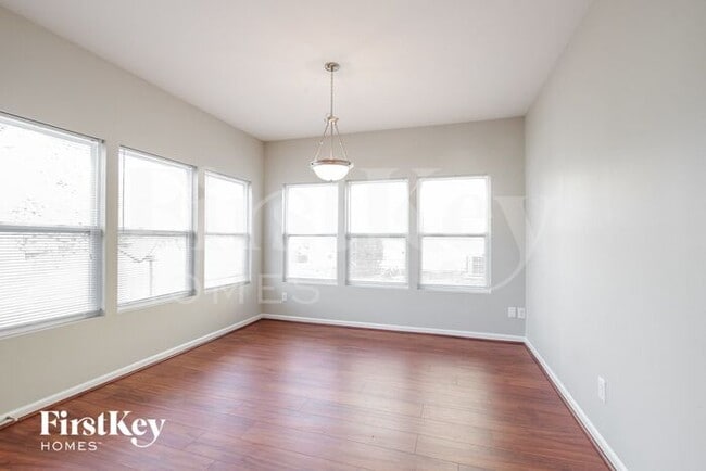 Building Photo - 1732 Larne Cir