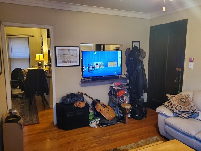 Foto del edificio - 2131 W Giddings St