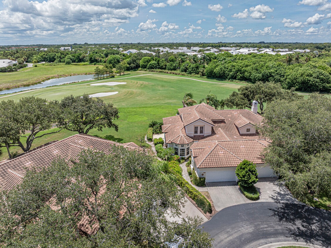 Foto principal - 4791 S Newport Island Dr