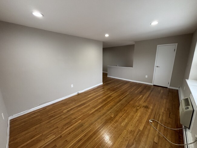 Foto del edificio - 616 Mill St