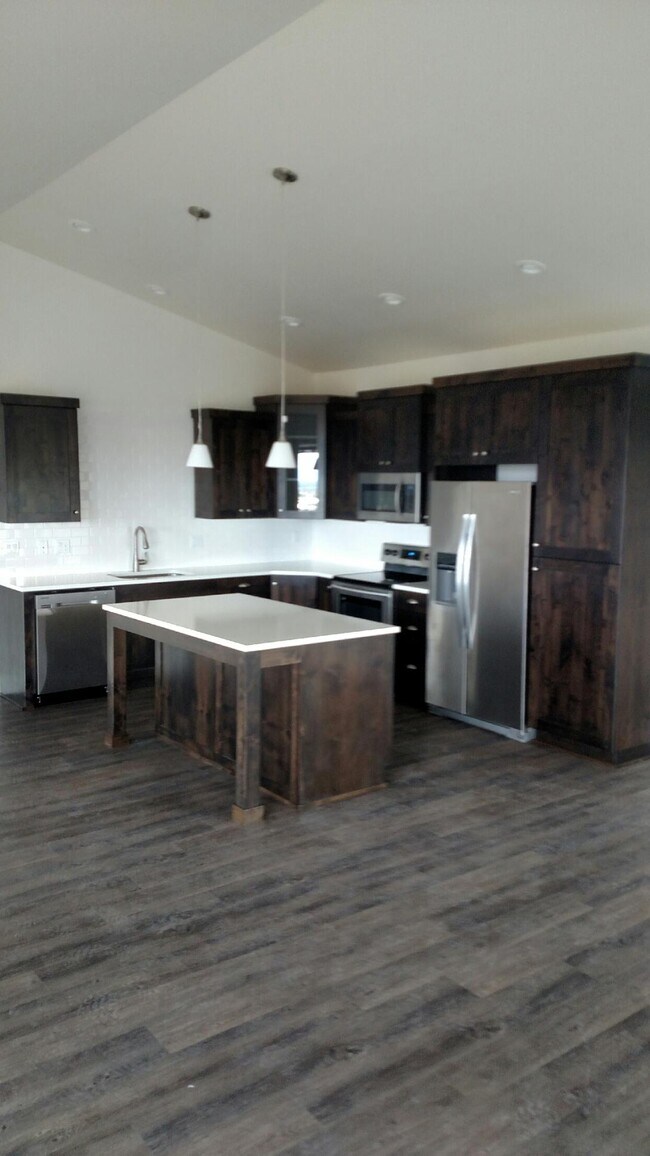 Foto del edificio - 2556 NW Awbrey Point Cir