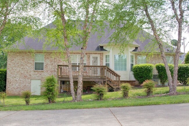 Foto del edificio - 100 Camden Ct N