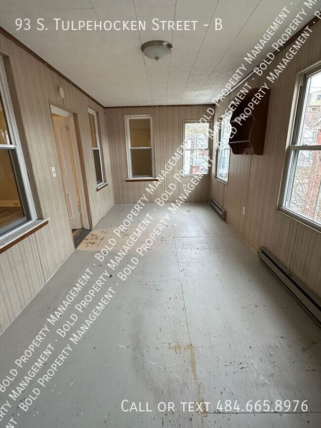 Building Photo - 93 S Tulpehocken St